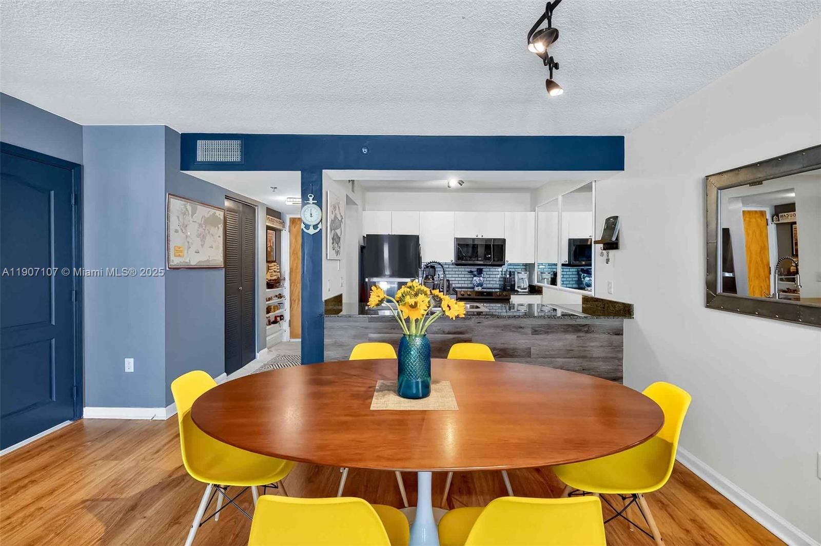 Property Photo:  1200 Brickell Bay Dr 3914  FL 33131 