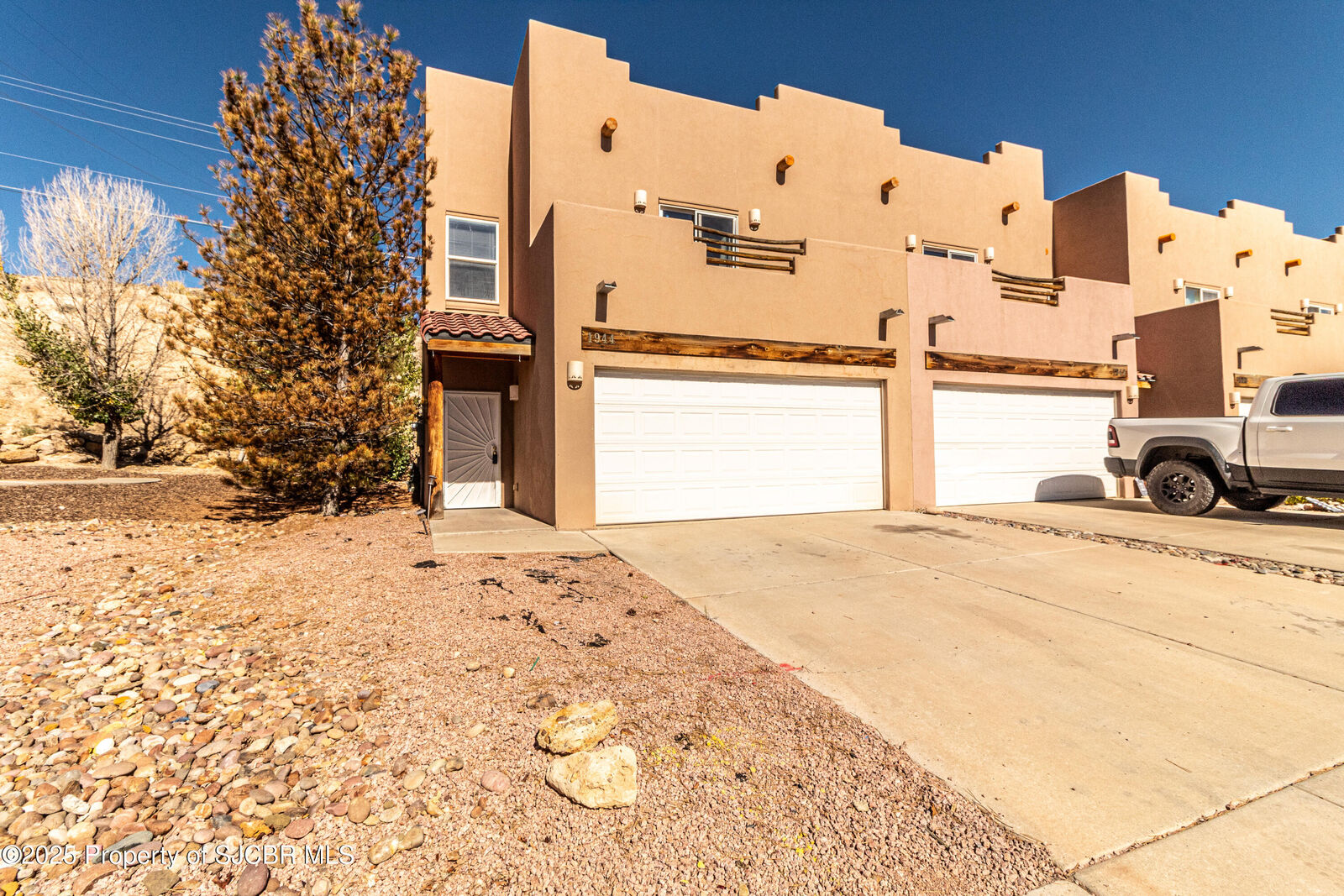 Property Photo: 1944 Hollyhock Circle NM 87401