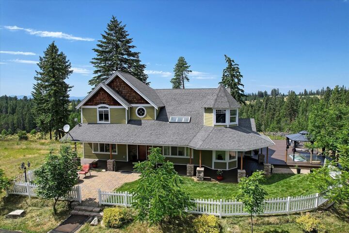 Property Photo: 24808 N Day Mt Spokane Rd WA 99003