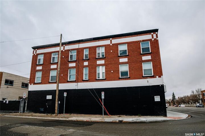 Property Photo: 1174 Albert Street SK S4R 2R1
