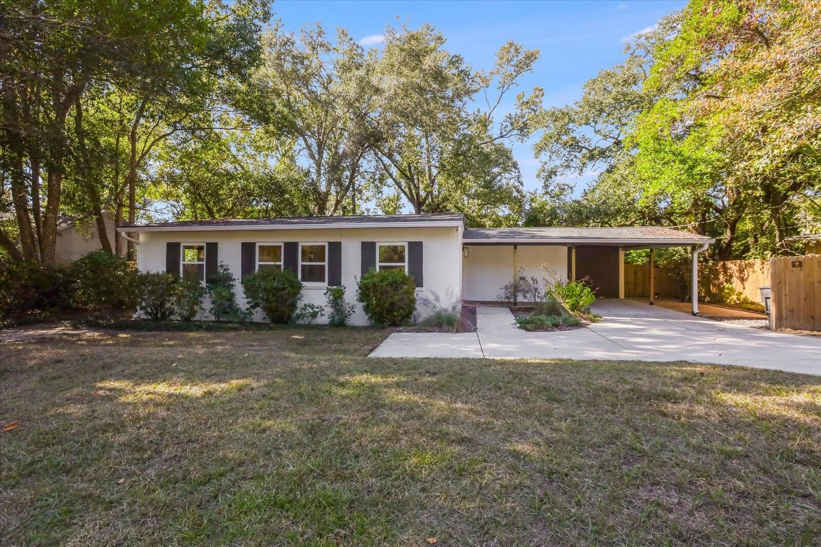 Property Photo:  1524 Heechee Nene  FL 32301 