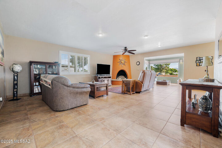 Property Photo:  942 N Abrego Drive  AZ 85614 