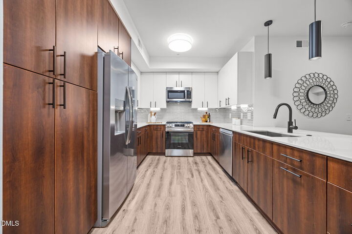 Property Photo:  615 W Peace Street 308  NC 27605 