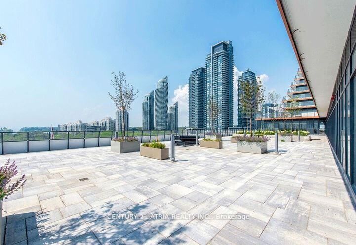 Photo de la propriété:  30 Shore Breeze Drive 3513  ON M8V 1A1