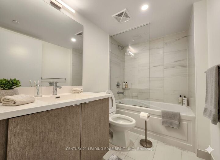 Property Photo:  219 Dundas Street E 701  ON M5A 0V1 