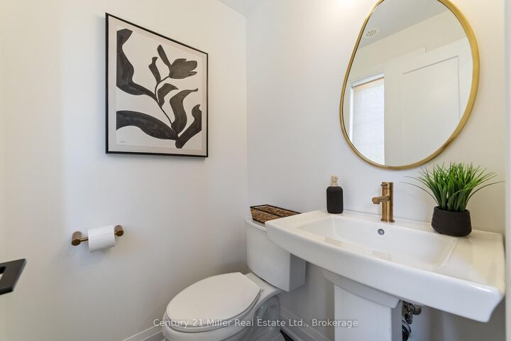 Property Photo: 2150 Trafalgar Road 52 ON L6H 8A5