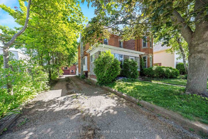 Property Photo:  53 Willow Street N  ON L7J 1Z8 