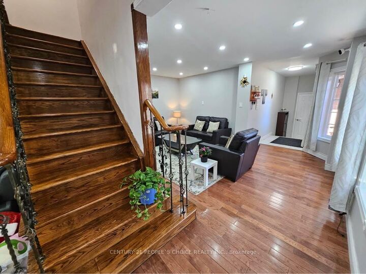 Property Photo:  19 Piane Avenue Upper  ON L6Y 4Y7