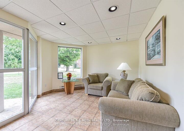 Property Photo:  125 Bond Street 302  ON L3V 1J7 