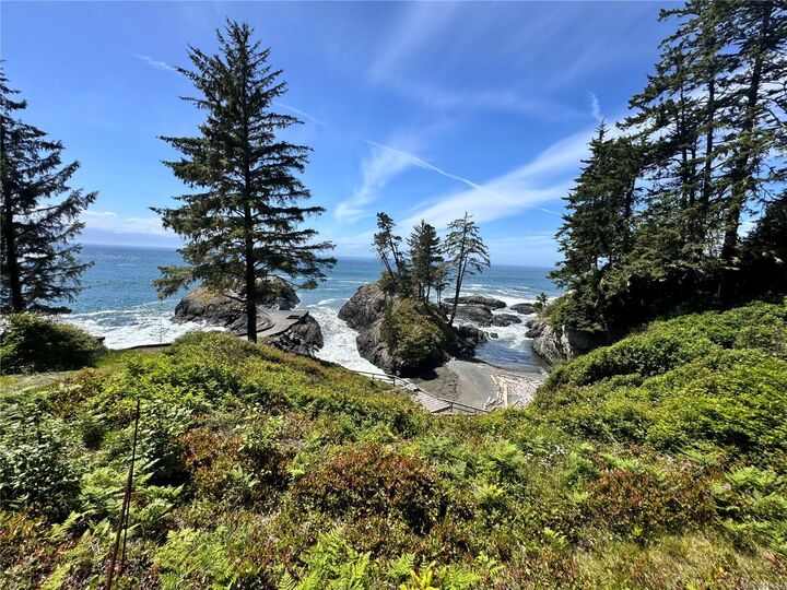 Photo de la propriété:  1188 Silver Spray Dr  BC V9Z 1L8