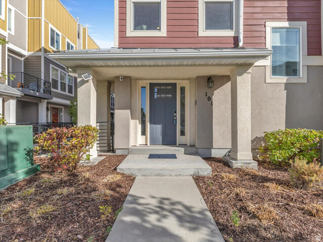 Property Photo: 4731 S Hillhouse Cv 101 UT 84107