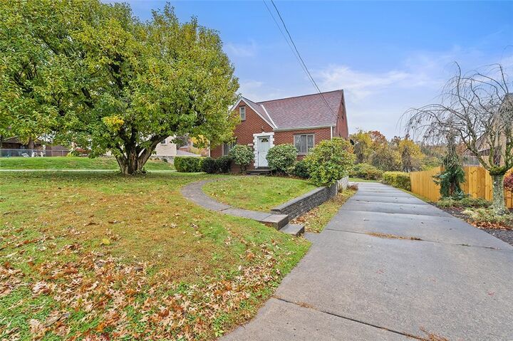 Property Photo:  3217 Elderwood Dr  PA 15102 