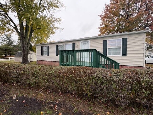 Property Photo:  209 North Ct  PA 16066 