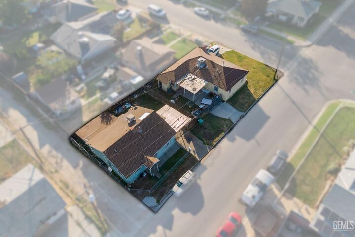 Property Photo: 522 Lincoln Ave / 908 Yosemite CA 93308