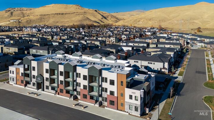 Property Photo:  4430 E Haystack St 105  ID 83716 