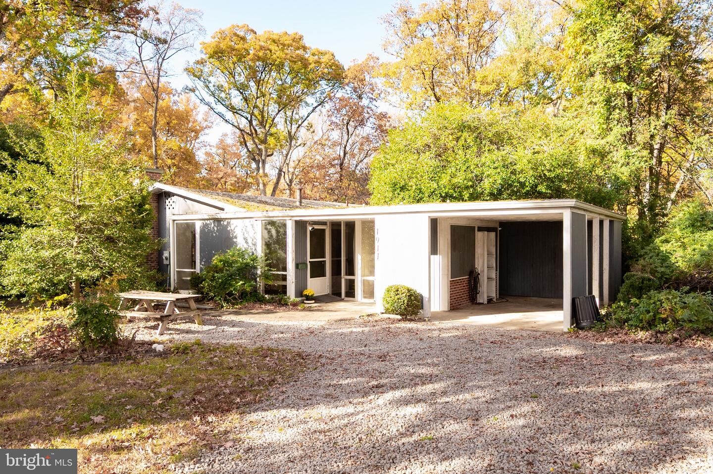 Property Photo: 1911 Marthas Road VA 22307