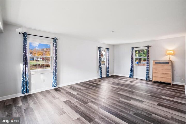 Property Photo: 2811 Birdseye Lane MD 20715