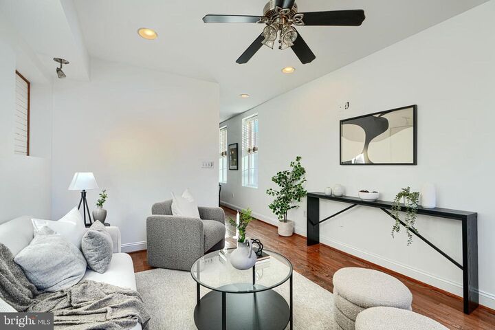 Property Photo: 607 S Bouldin Street MD 21224