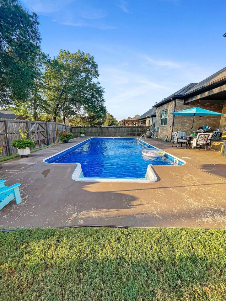 Property Photo: 310 Vintage Cove AR 72034