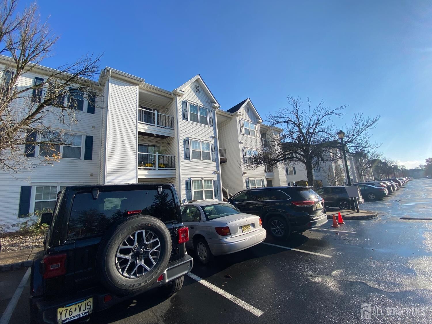 Property Photo:  513 Waterford Drive  NJ 08817 