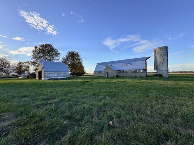 Property Photo: 11413 US Highway 22 OH 43164