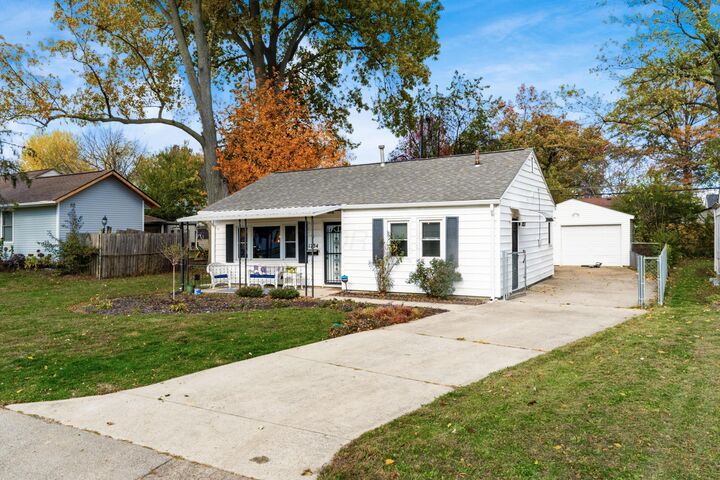 Property Photo: 1734 Ferris Road OH 43224