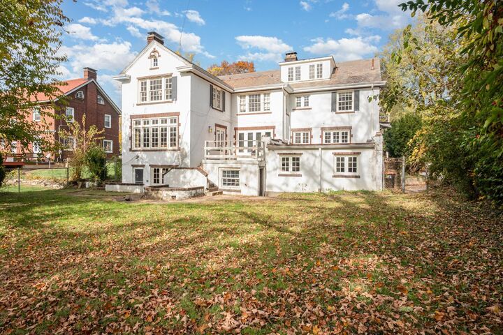 Property Photo:  293 Merchant Street  OH 43055 