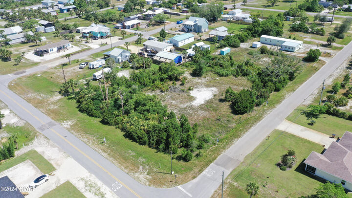 Property Photo: 217 Gulf Street FL 32456