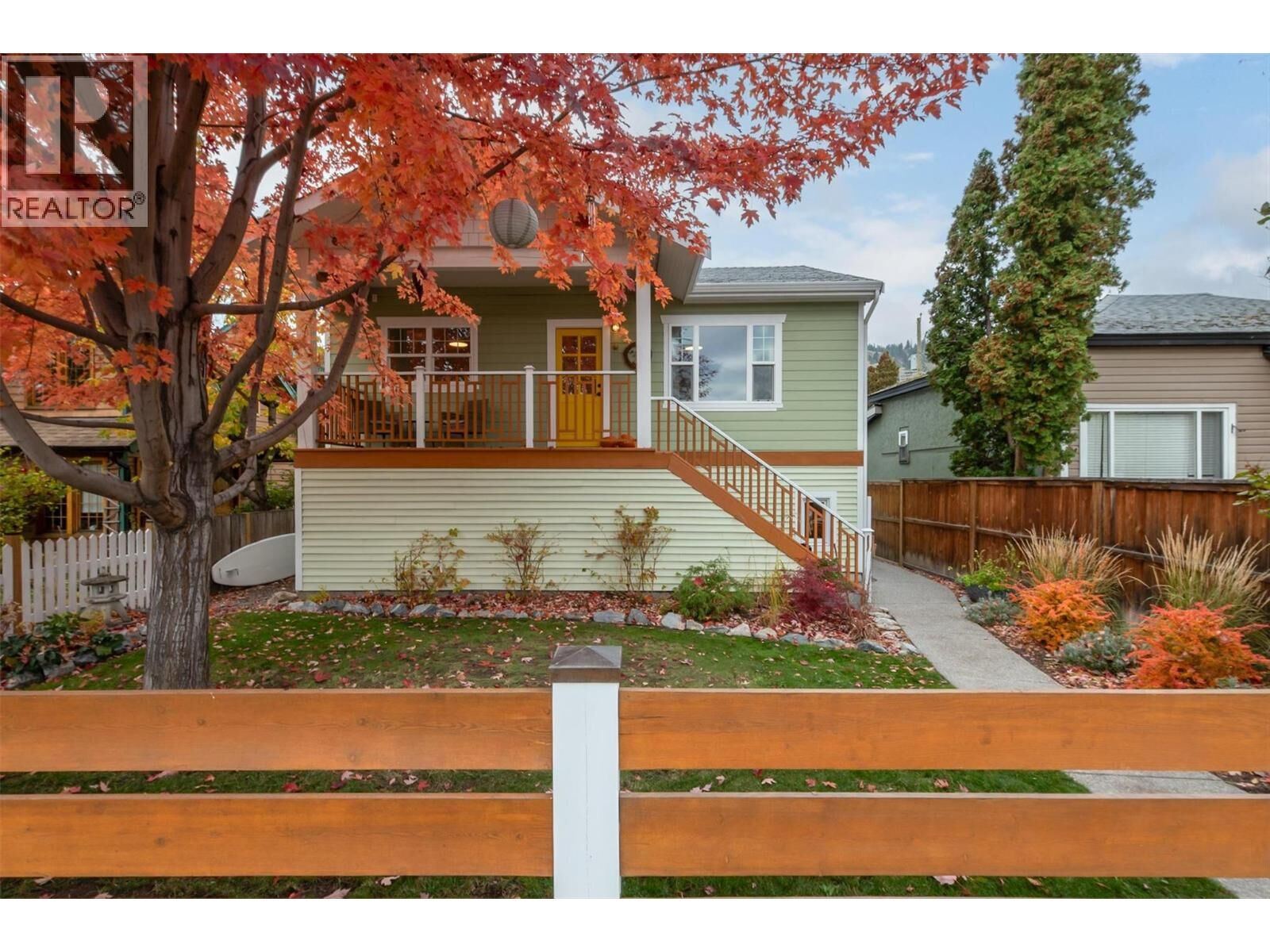 Property Photo: 640 Roanoke Avenue BC V1Y 7K8