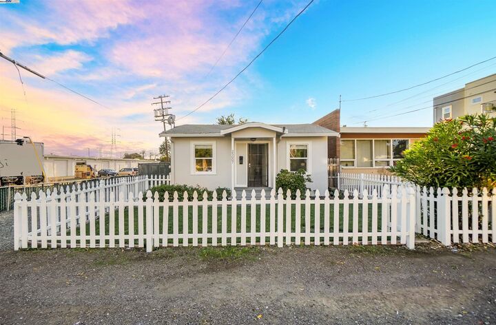 Property Photo: 25007 Oneil Ave CA 94544