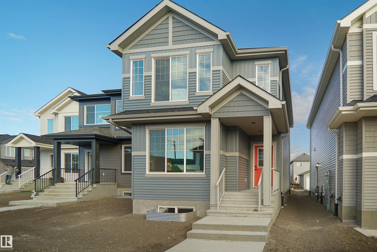 Property Photo: 786 Cy Becker Drive NW AB T5Y 2W4