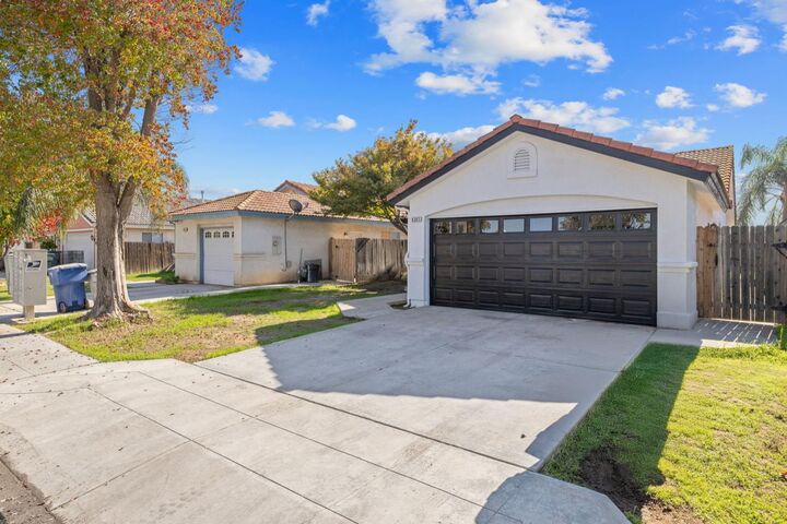 Property Photo:  4247 W Weldon Avenue  CA 93722 