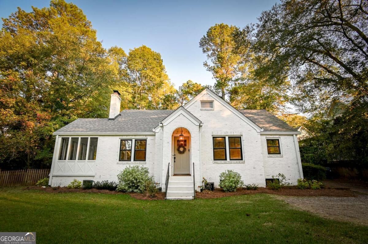 Property Photo: 525 King Avenue GA 30606