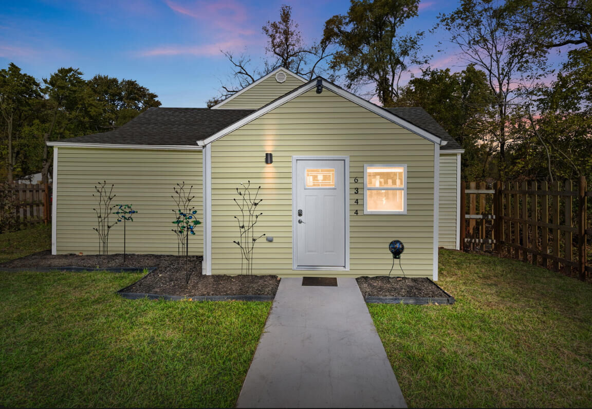 Property Photo: 6344 W 25th Avenue IN 46406