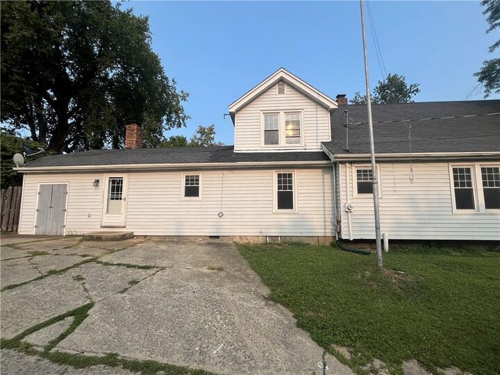 Property Photo:  1307 Jackson Street  MO 64601 