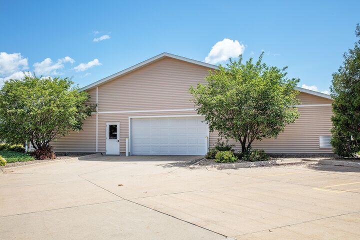 Property Photo: 1401 SW 3rd Street 102 IA 50677