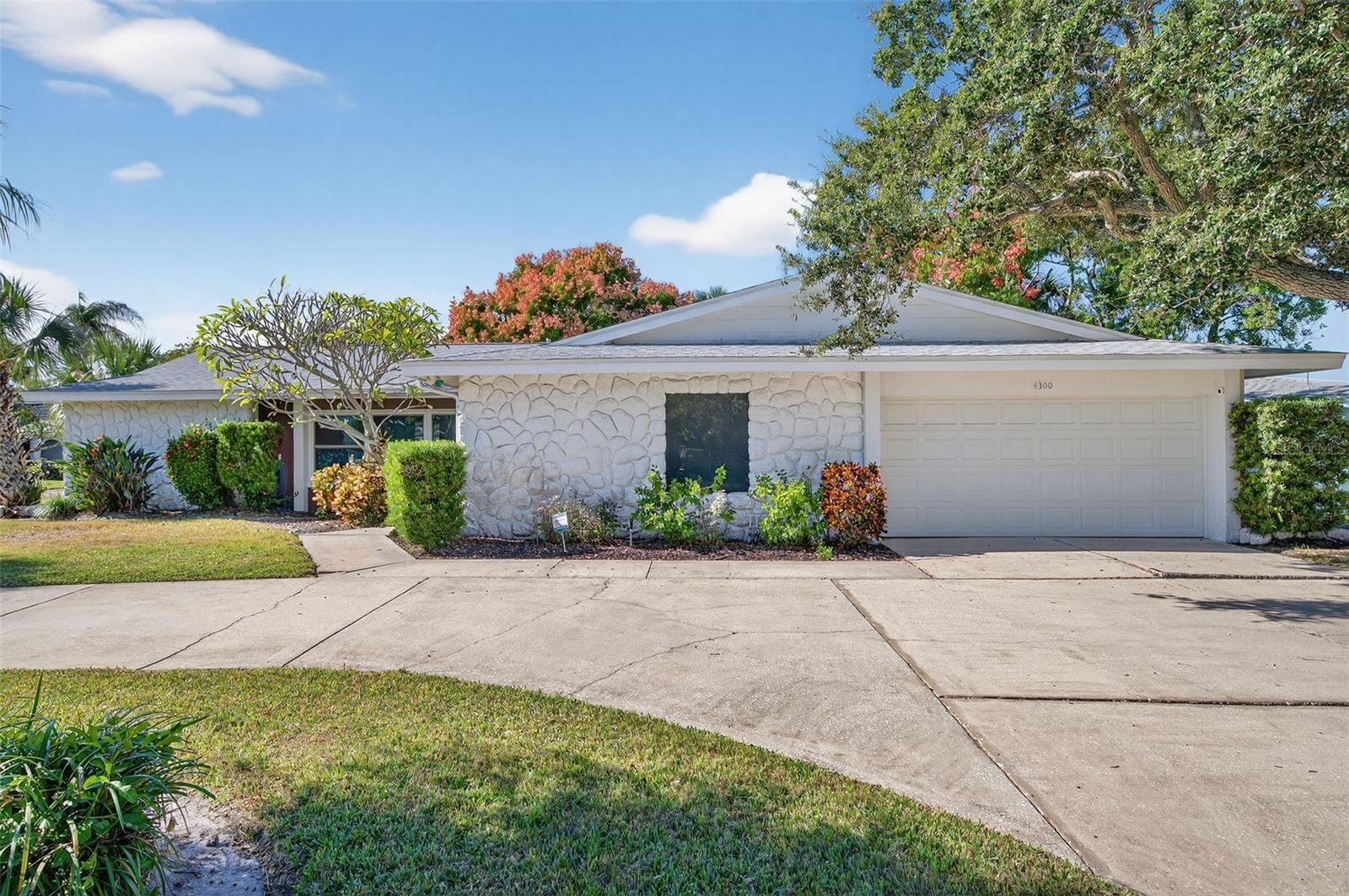 Property Photo: 4300 50th Place S FL 33711
