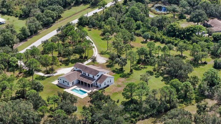 Property Photo:  1408 Oak Hammock Road  FL 34240 