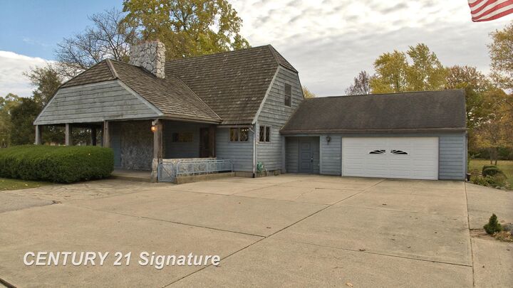 Property Photo: 766 S Main Street MI 48616