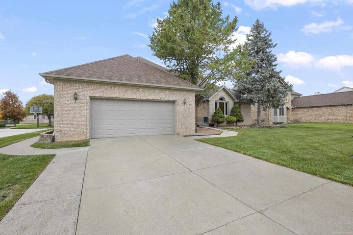 Property Photo: 46271 Glen Eagle Drive MI 48315