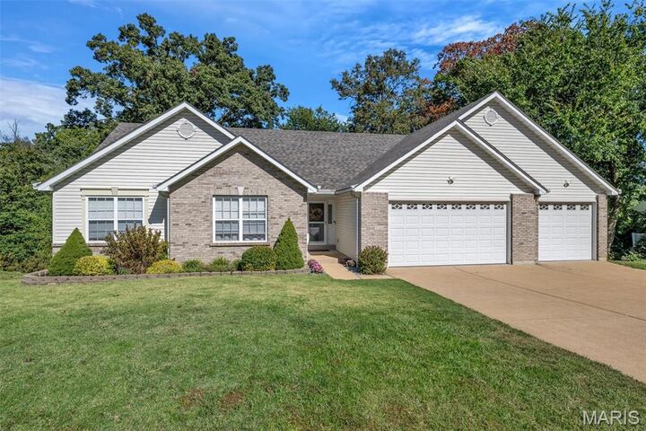 Property Photo: 5123 Dominion Drive MO 63010