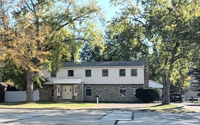 1323 S Roselle Road  Schaumburg IL 60193 photo