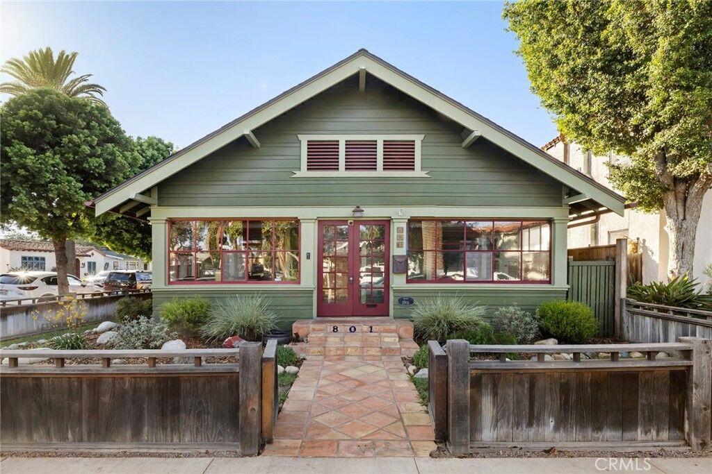 Property Photo:  801 Stanley  CA 90804 