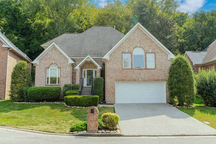 7040 Wild Iris Dr  Nashville TN 37221 photo