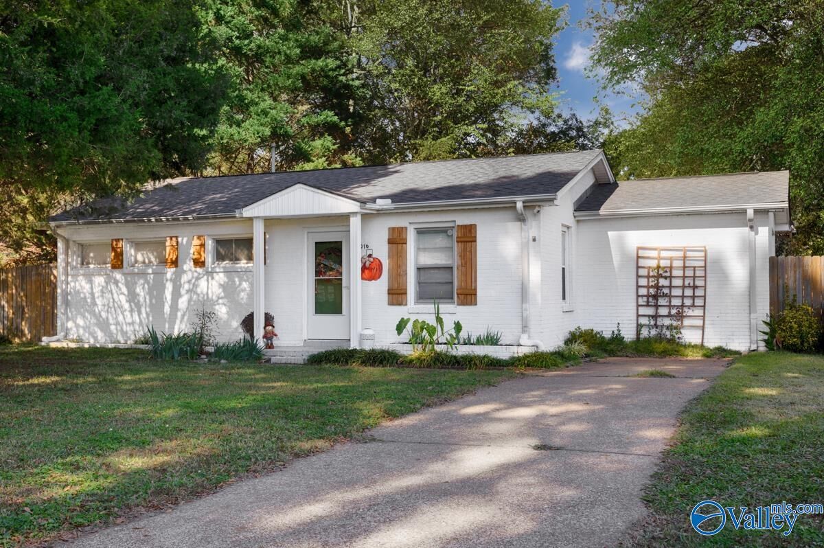 Property Photo: 2016 13th Street SE AL 35601