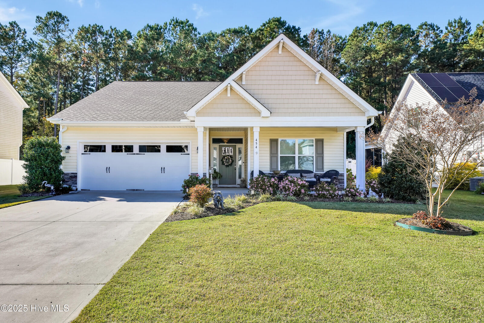 Property Photo: 454 Jasmine Way NC 28425