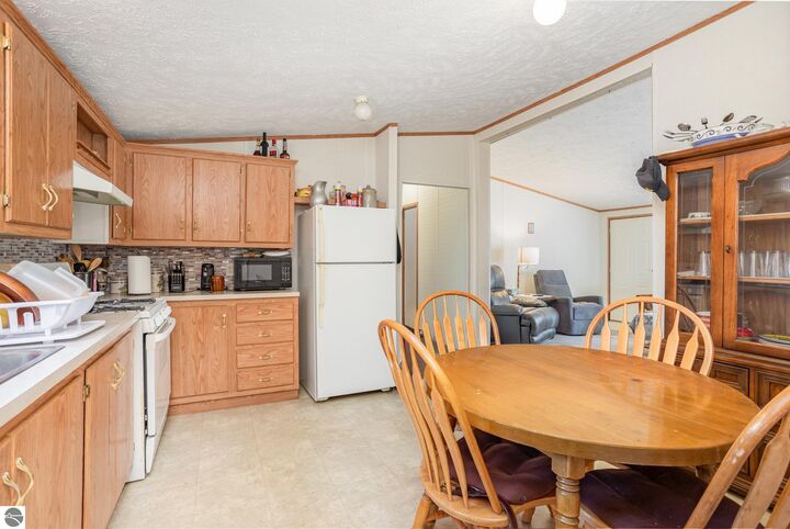 Property Photo: 3700 N Brinton Road MI 48893