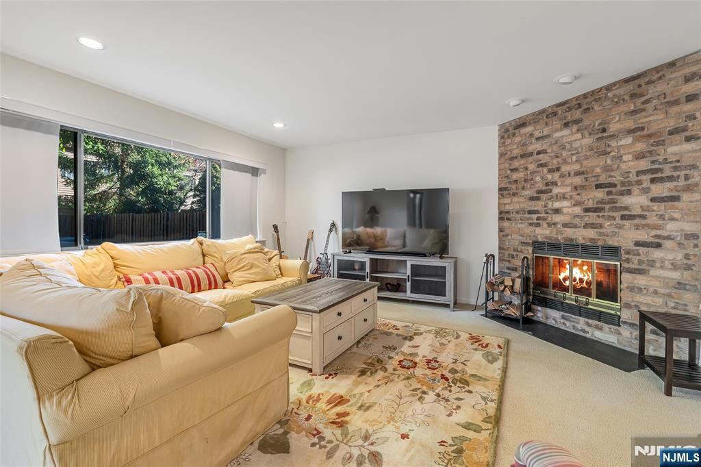 Property Photo: 191 Yorktowne Court 191B NJ 07676