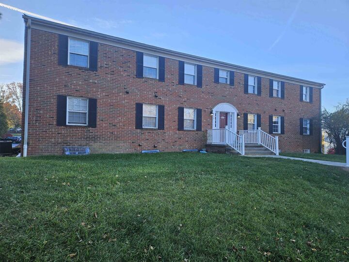 Property Photo: 370 New Kent Road VA 24060