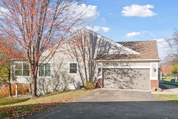 Property Photo: 982 Victoria Greens Boulevard MN 55386
